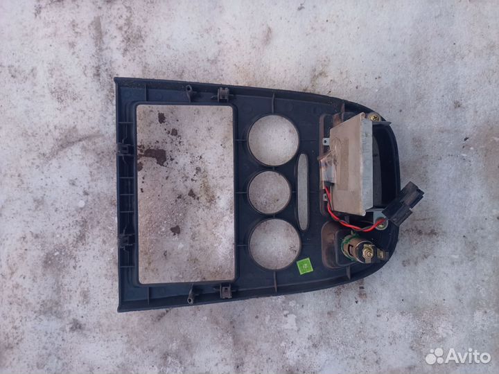 Рамка магнитолы Kia Rio 1 2000-2005