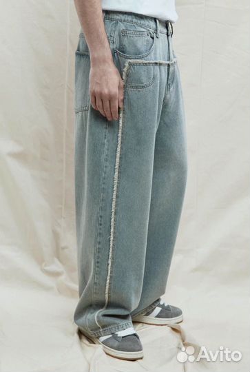 Джинсы широкие (новые)