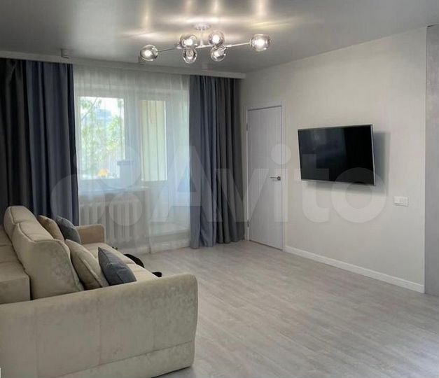 2-к. квартира, 53 м², 3/3 эт.