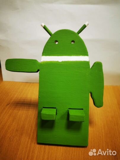 Подставка для телефона из дерева