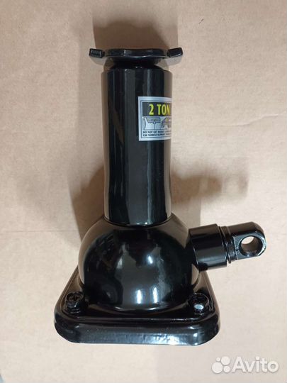 Домкрат винтовой 2Т