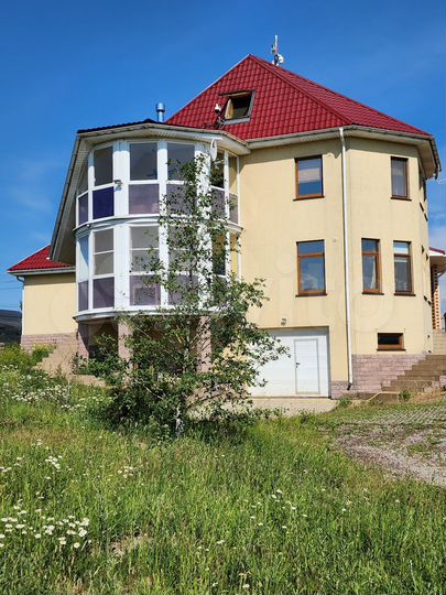 Дом 515 м² на участке 90 сот.