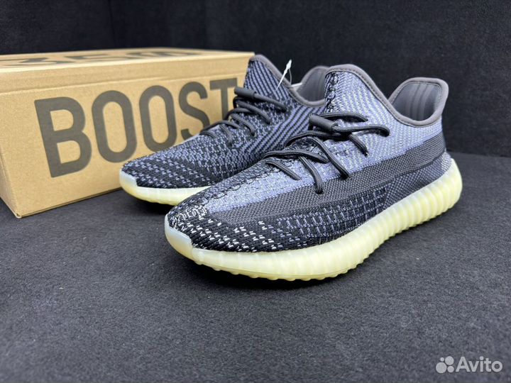 Adidas Yeezy Boost 350 V2 Carbon