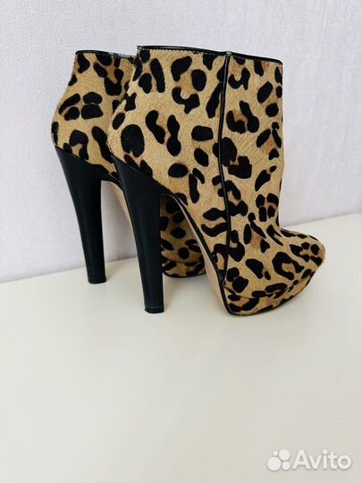 Ботильоны Zara р 37-38 мех пони