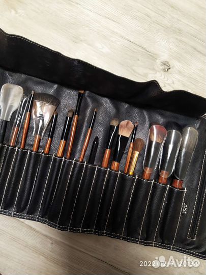 Набор кистей для макияжа