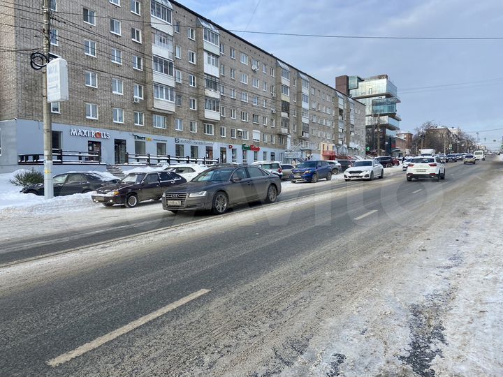 Помещение с сетевым арендатором, 135 м² на 1 линии