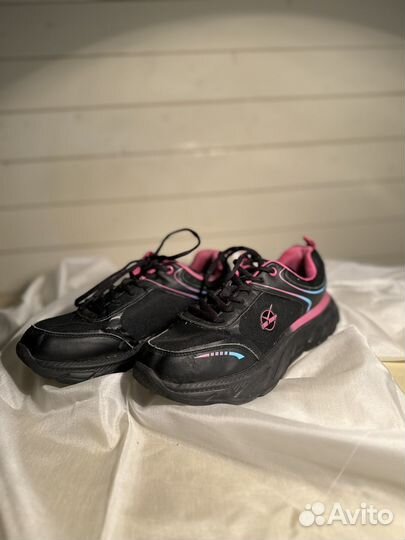 Кроссовки спортивные Time Jamp 41 размер