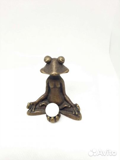 Бронзовая статуэтка