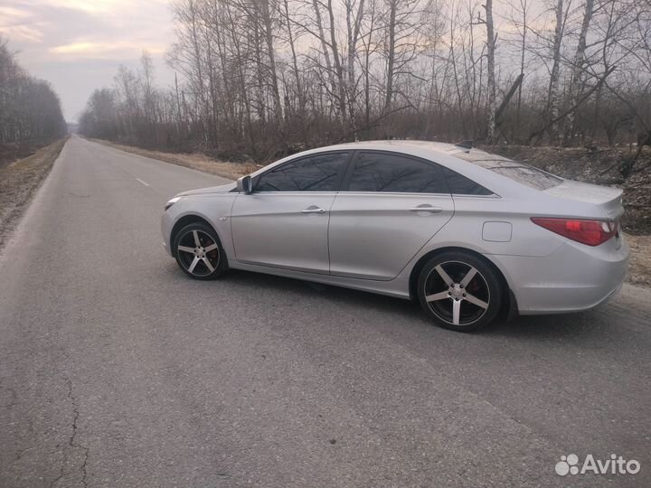 Hyundai Sonata 2.0 МТ, 2012, 205 138 км
