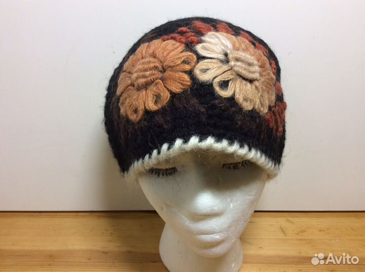 Авторская вязаная шапочка, размер 55-58, арт 214