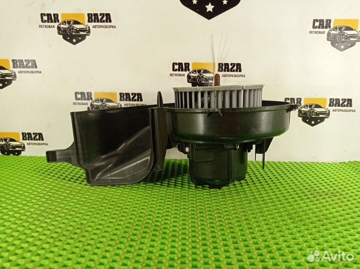 Моторчик отопителя Volvo S80