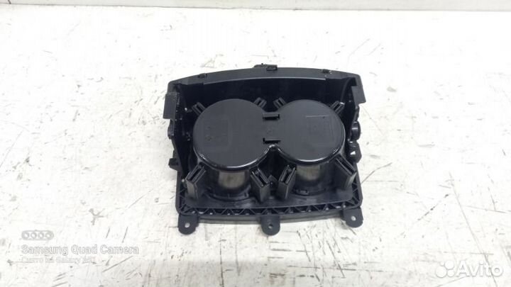 Подстаканник передний Audi A6 7C cdnb 2014
