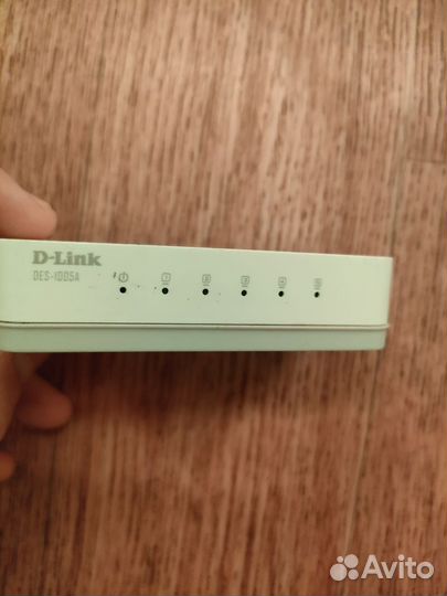 Коммутатор D-Link DES-1005A