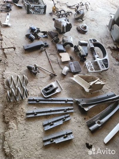 Колонки задние сетки на кия шума 2