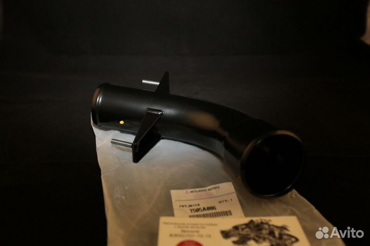 Патрубок интеркулера mitsubishi 1505A086