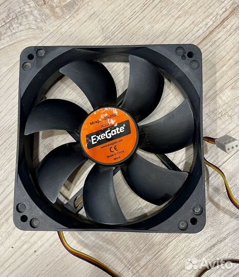 Компьютерный вентилятор, кулер
