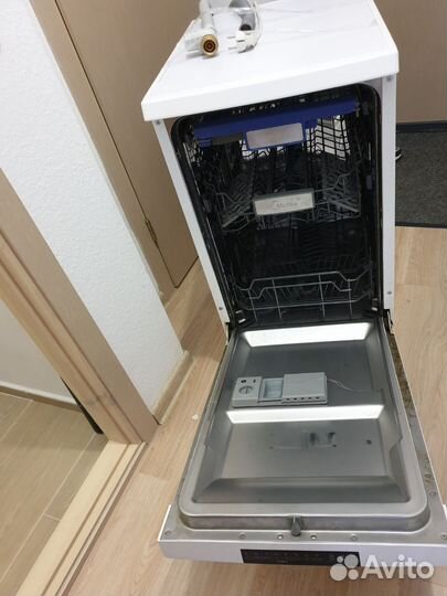 Посудомоечная машина Midea