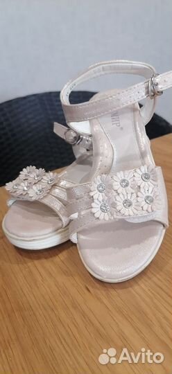 Туфли сандалии