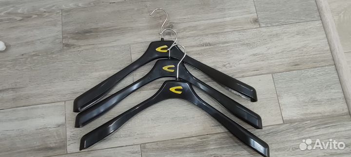 Брендовые вешалки- (Плечики) -для одежды