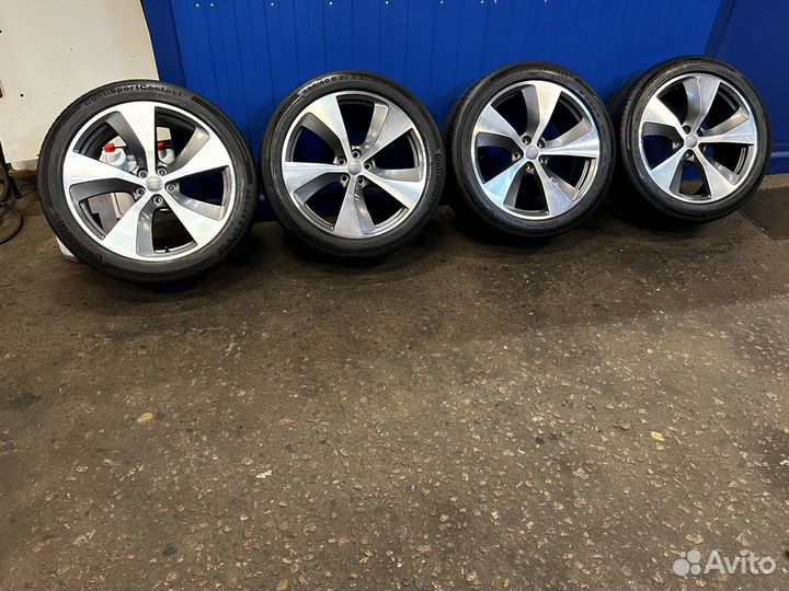 Оригинальные колеса Audi Q7 4M R21