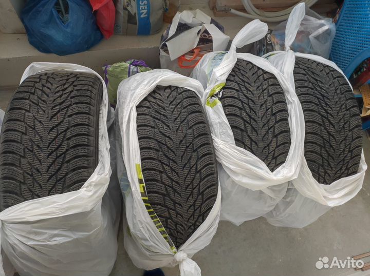 Nokian Tyres Hakkapeliitta R3 225/50 R17