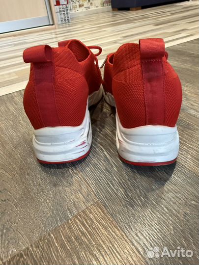 Кроссовки женские 38 размер