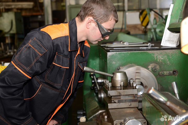 Слесарь-инструментальщик в г. Рославль, Смоленская