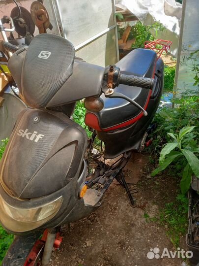 Скутер stels skif 50