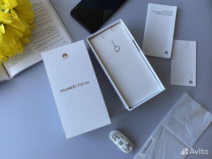 Коробка от телефона huawei p 30 lite с наушниками