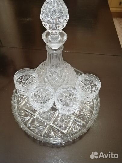 Графин хрустальный, подставка и 4 бокала