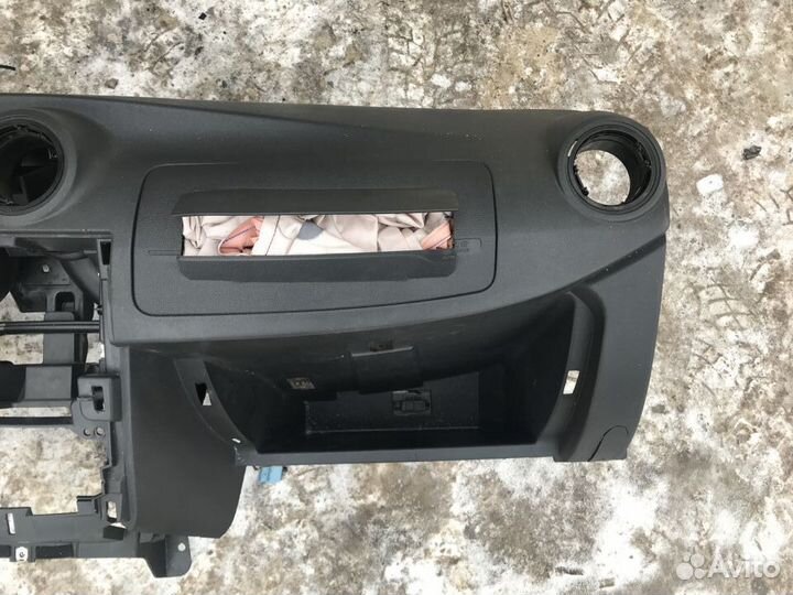 Торпедо Nissan Almera G15 под восстановление