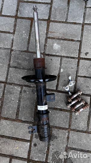 Амортизатор Подвески передний правый Mazda CX5