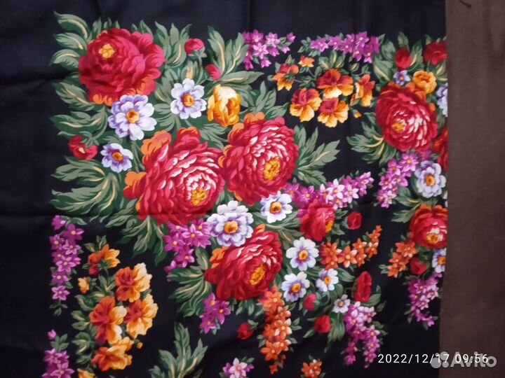 Павловопосадский платок День Победы