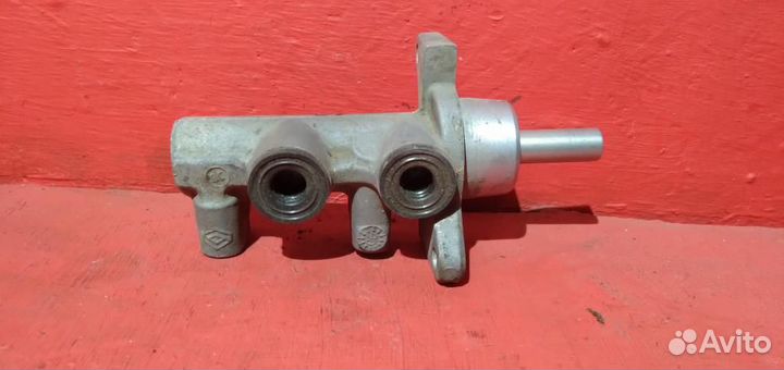 Логан главный тормозной цилиндр гтц без бачка