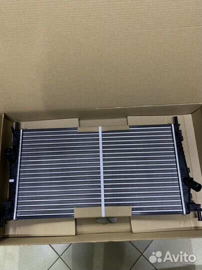 Радиатор Ford Focus II/Mazda 3