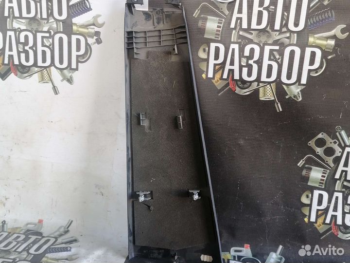 Накладки средних стоек Ford Mondeo 3 правая