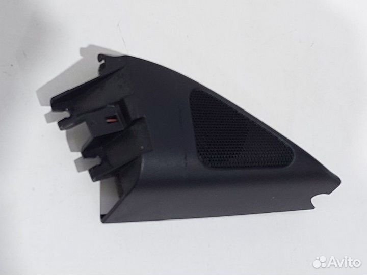 Динамик двери передний правый Volkswagen Passat