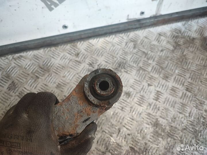 Ниссан Патфайндер Рычаг задний верхний Лев