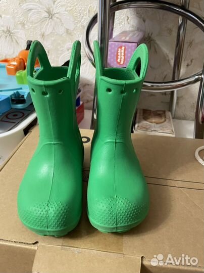 Продам резиновые сапоги Crocs