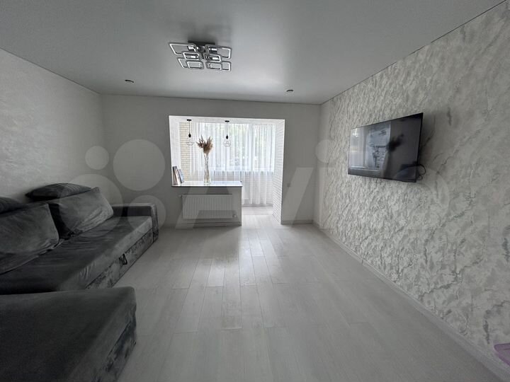 3-к. квартира, 70 м², 1/3 эт.