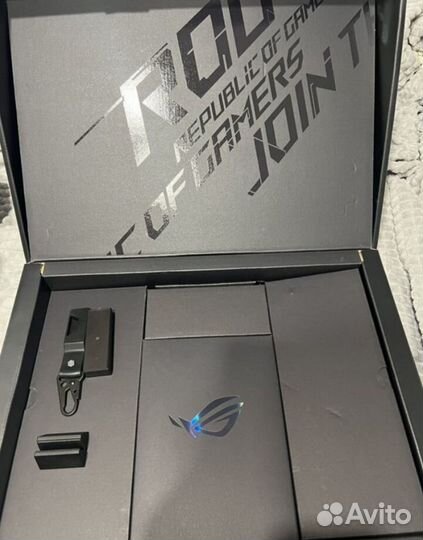 Asus rog strix scar III 17