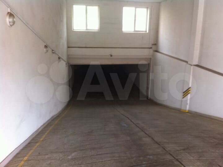 Машиноместо, 18 м²