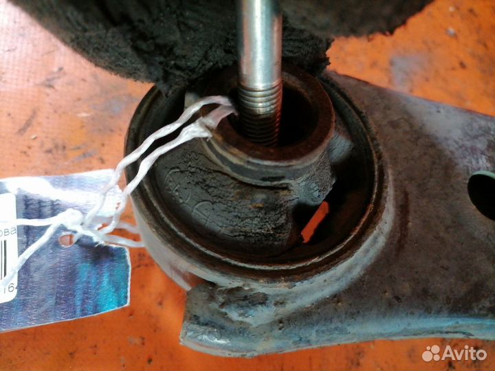 Рычаг передний правый Subaru Legacy wagon BP5