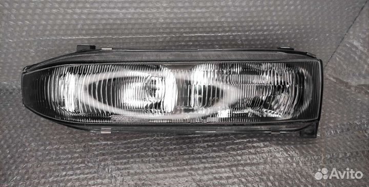 Передняя фара Mitsubishi Galant 7 1992