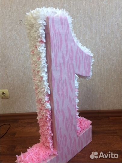 Объемные цифры один и имена