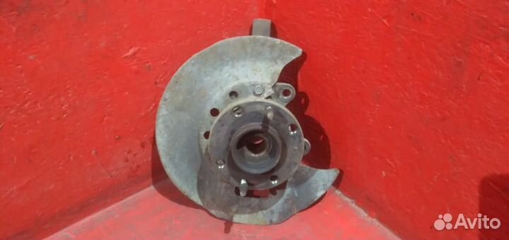 Калина кулак передний правый Гранта Приора абс