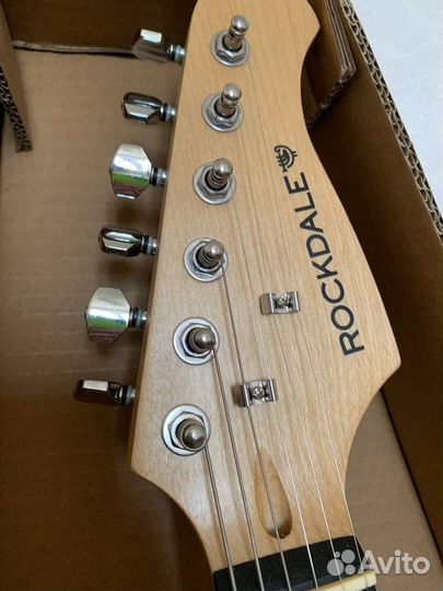 Электро гитара и комбик