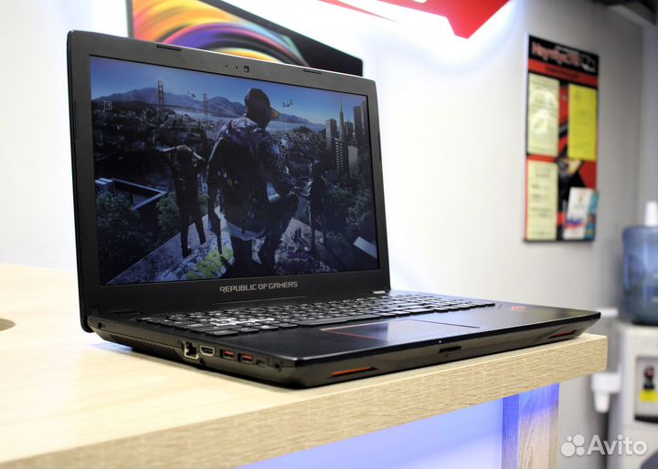 Игровой ноутбук Asus ROG / Core i5 / 16 Gb / SSD
