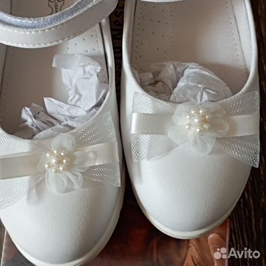 Туфли белые на девочку 33 размера
