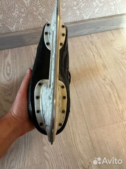 Коньки хоккейные